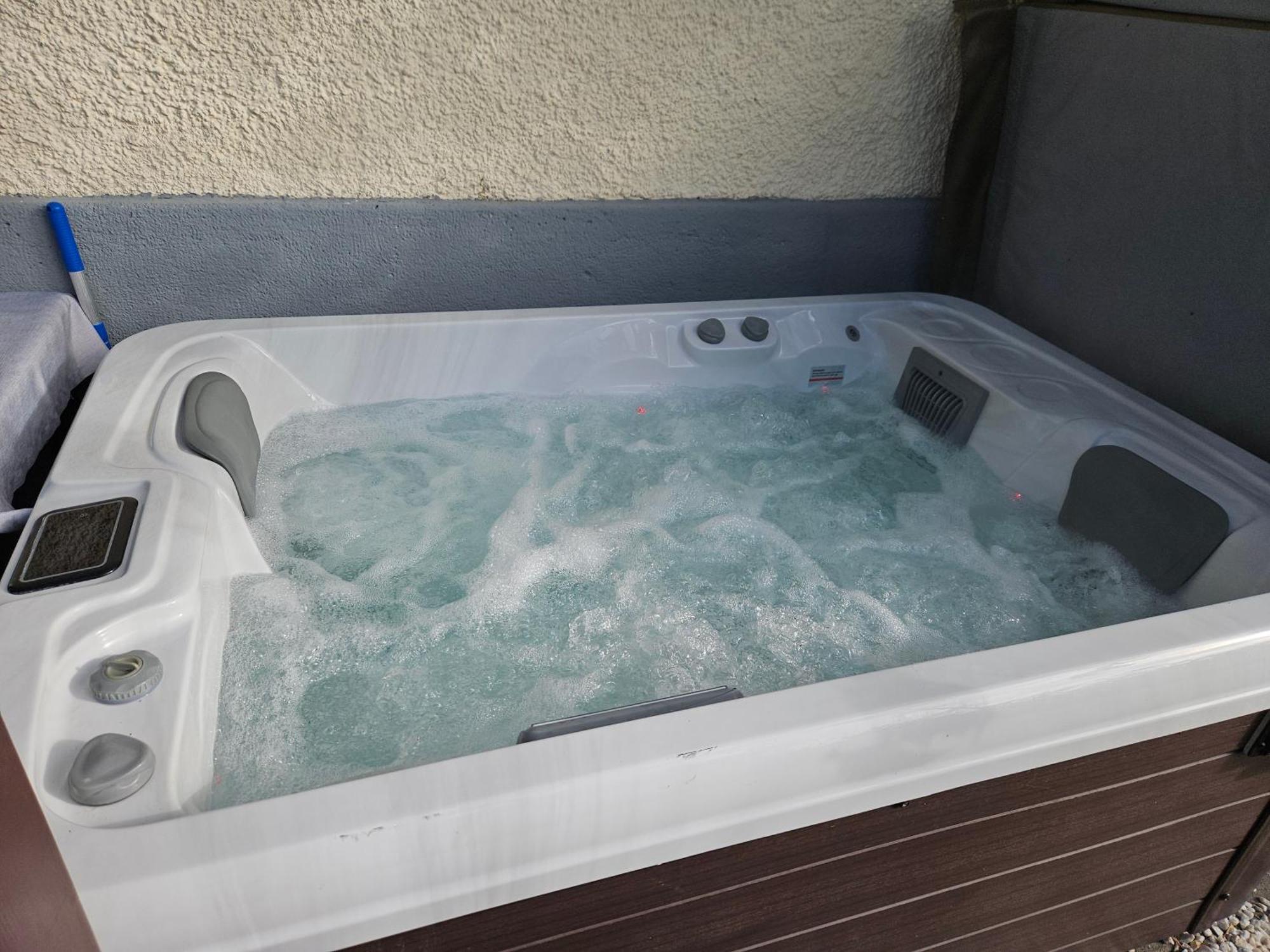 Premium Apartment Mit Privatem Whirlpool, Sauna, Garten Sankt Martin am Grimming エクステリア 写真