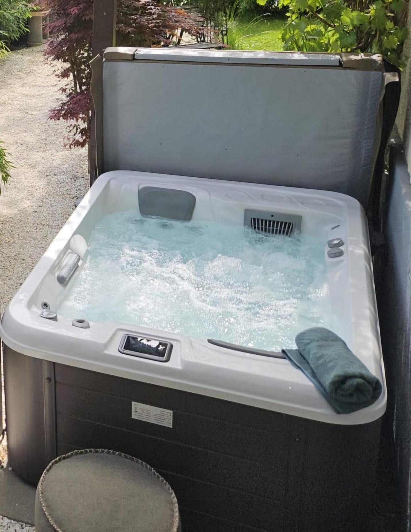 Premium Apartment Mit Privatem Whirlpool, Sauna, Garten Sankt Martin am Grimming エクステリア 写真