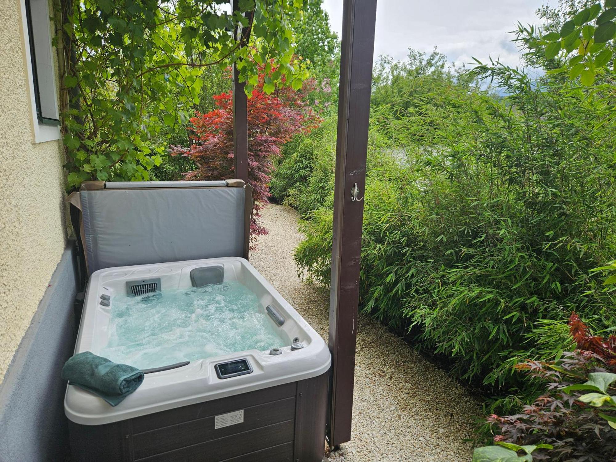 Premium Apartment Mit Privatem Whirlpool, Sauna, Garten Sankt Martin am Grimming エクステリア 写真